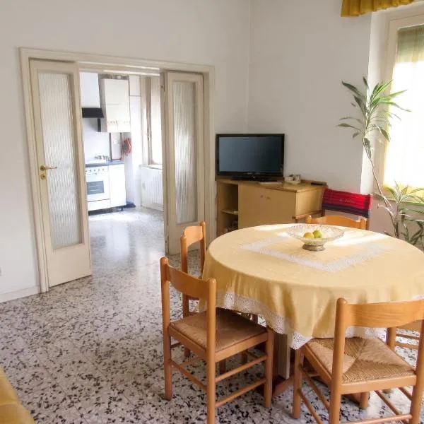 Spacious Apartment in Pescara, 120 m², Ideal for Families, hotel en Pescara