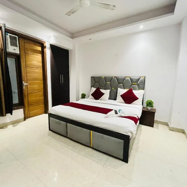 Hotel E Light 24 - Malviya Nagar โรงแรมในนิวเดลี