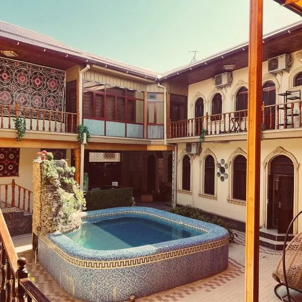 Retro hotel, hotel u gradu Muruntau