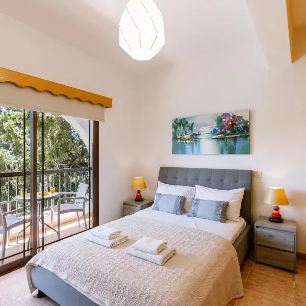 Kyparissos Apartments Peaceful Studios up the Hill, hotel u gradu Katikas