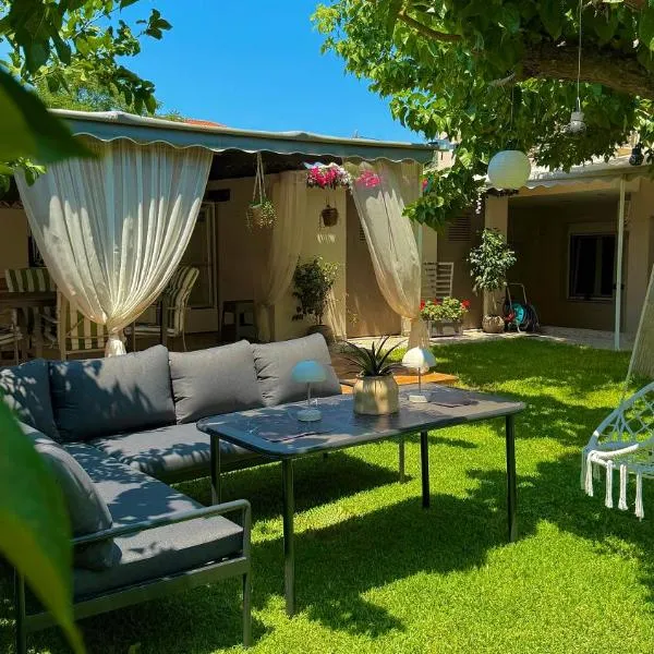 Home Irianna, hotel em Marathon