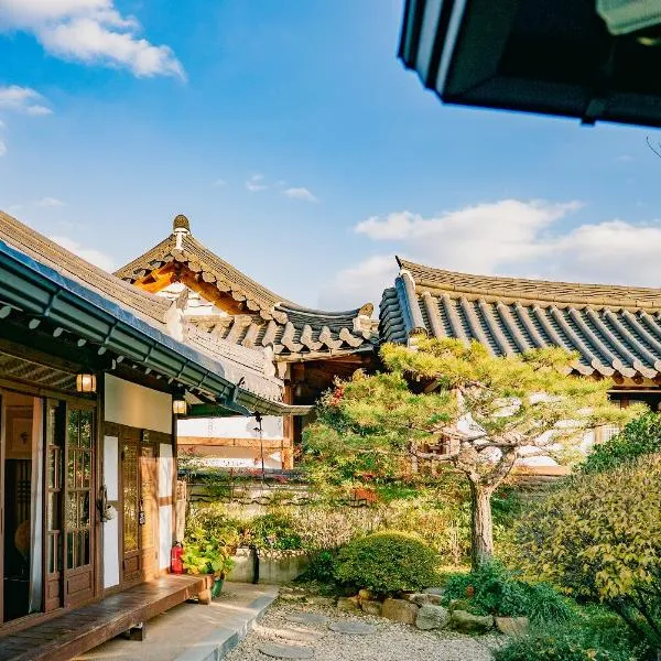 전주한옥 마당예쁜집, Best Garden House in Jeonju Hanok Village, hotel u gradu 'Jeonju'
