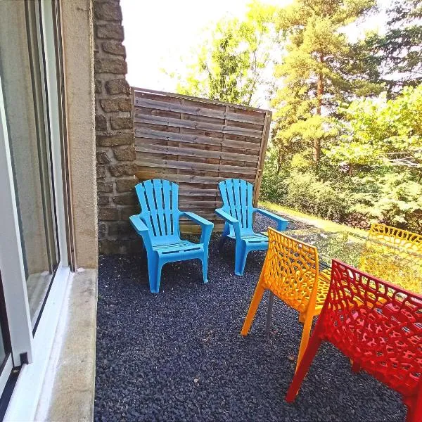 Les Apparts du Vignal de Cheyrac, hotell i Polignac