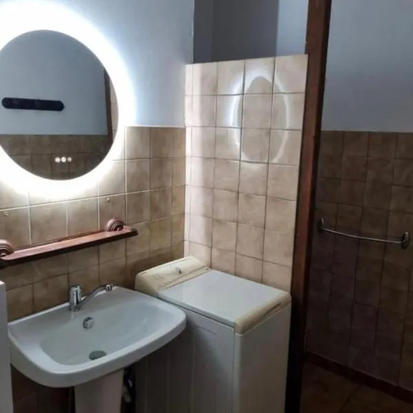 Gîte teyssonniere, hotell i Usson-en-Forez