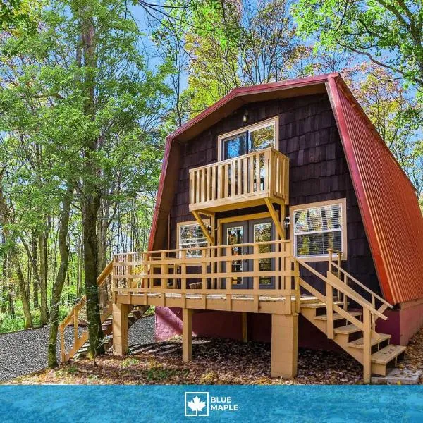 Cabin retreat w deck & lake access, hotelli kohteessa Terra Alta