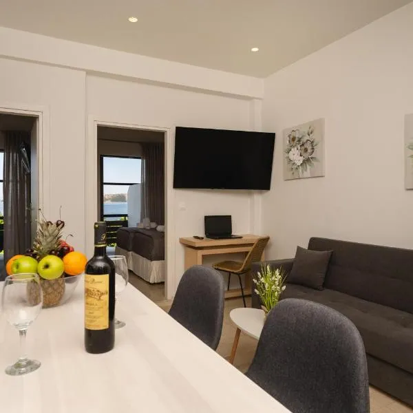 Nimaria Suites, hotel em Gialova