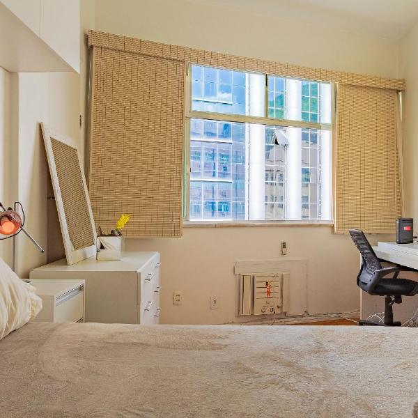 4 min da Praia de Copacabana | Amplo e Aconchegante Apartamento de 2 Quartos - Foto 2