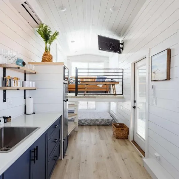 Zion Getaway Cozy Tiny Home with Private Hot Tub, hotel em Apple Valley