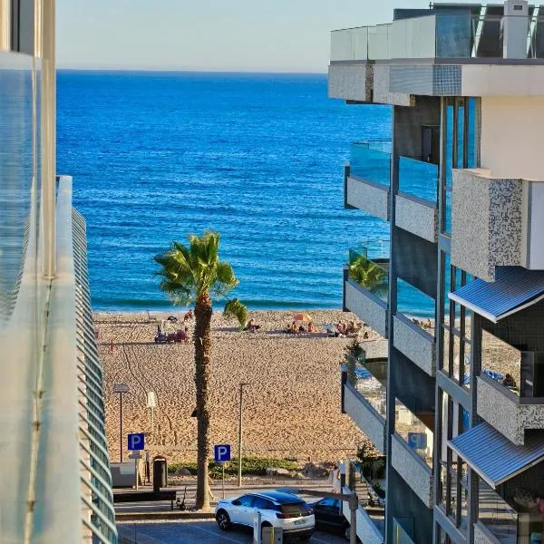 One step to the beach apartment, מלון בקווארטיירה