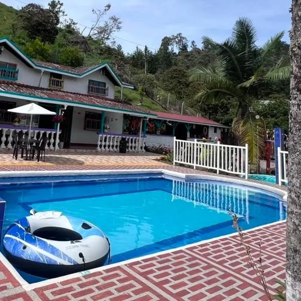 Finca Hotel Mariangel, hotell i El Peñol