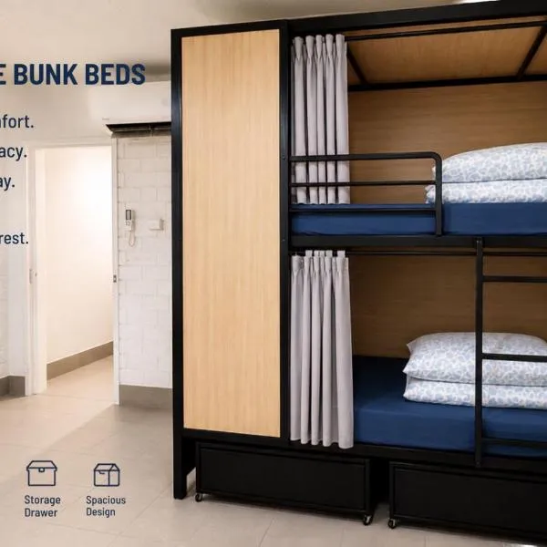 Capsule Perth City Backpackers Hostel - note - Valid passport required to check in, hotel in Perth