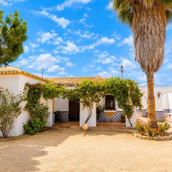 Cortijo Las Cruces Guillena - Sevilla, hotel din Guillena
