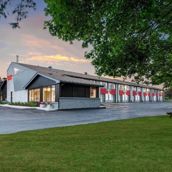 Ramada by Wyndham Kingston, hotel en Kingston