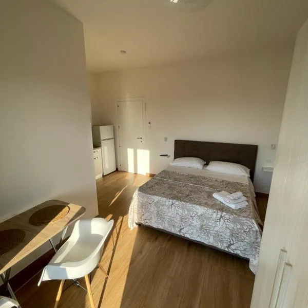 Zangaro Apartment, hotel v destinaci Corigliano Calabro