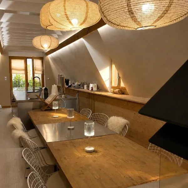 Casa Neste: Grange rénovée haut de gamme, hotel di Arreau