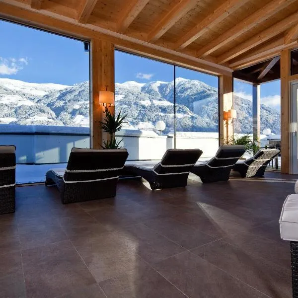 Hotel Malerhaus, hotel v destinaci Fügen