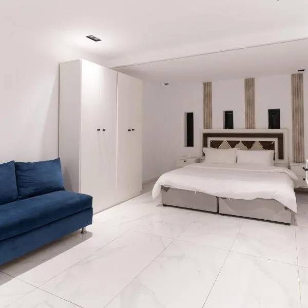 Suite with view in Obhur, хотел в Джеда