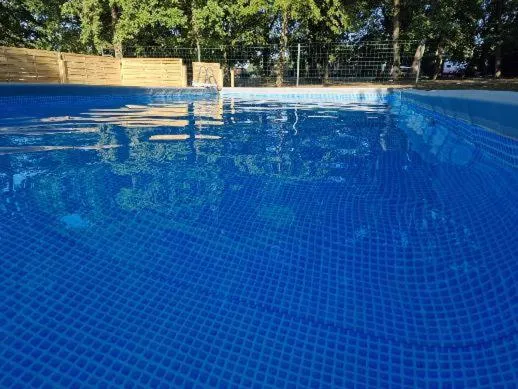 Camping Paus'Art Déco, готель у місті Villemer