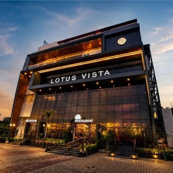 Lotus Vista Hotel, hotell i Alwar