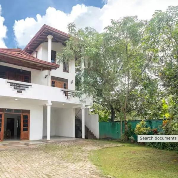 The Ivy Grove, hotell sihtkohas Mahabage