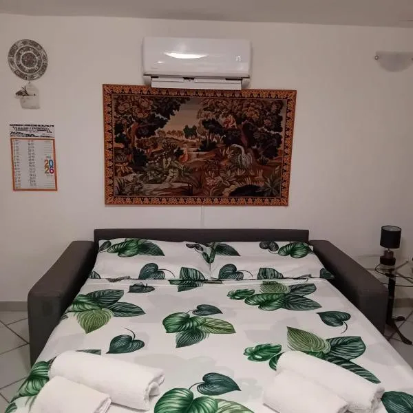 LV SWAN Apartment, hotel Carlofortéban