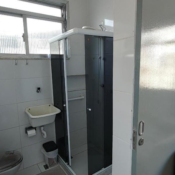 "Apartamento Amplo 44m2 Copacabana - 2 quadras da Praia" - Foto 3
