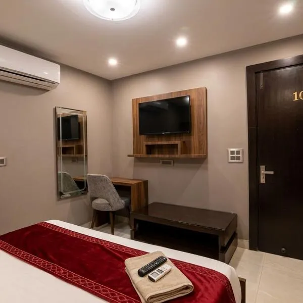 Hotel Royal Blue The Premium Rooms-Rajendera Nagar photo 2