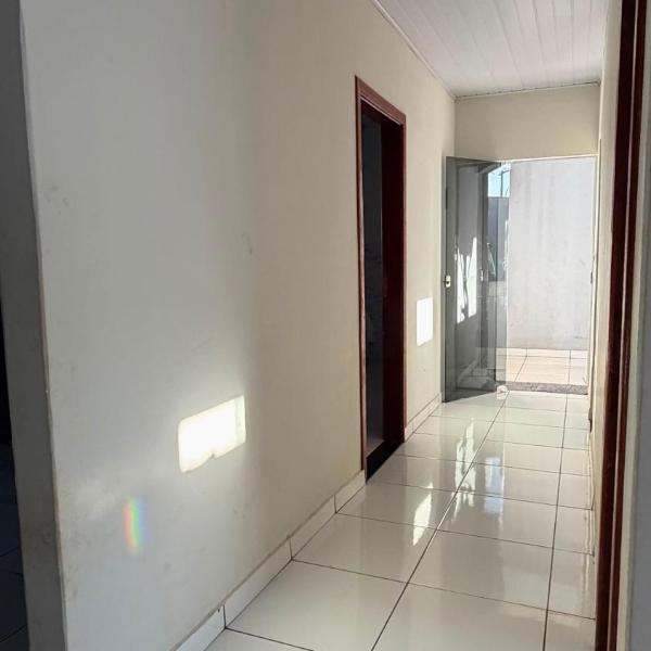 Casa com dois quartos e piscina em mineiros - Foto 5