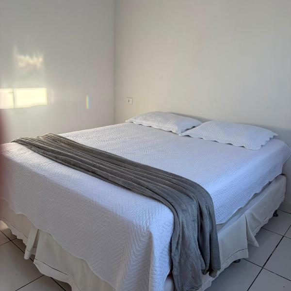 Casa com dois quartos e piscina em mineiros - Foto 4