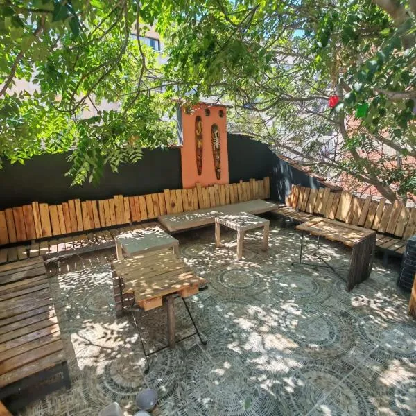 Shantihome, hotel v destinaci Izmir