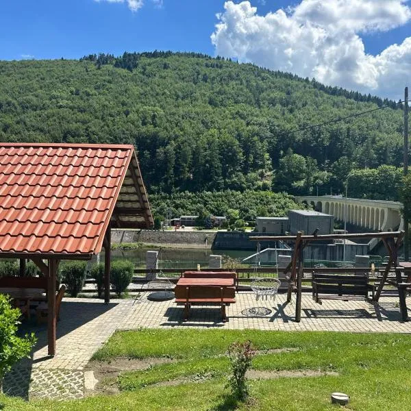 Noclegi nad Zaporą, hotel in Międzybrodzie Bialskie
