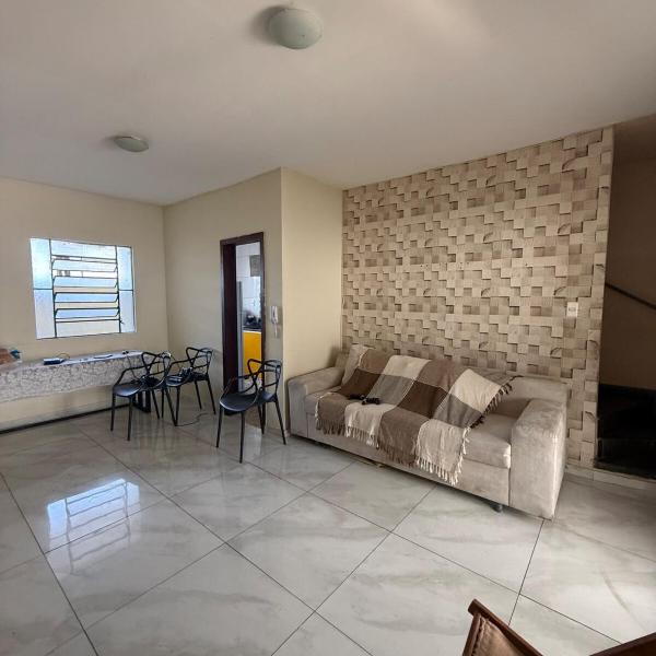 Casa com 3 quartos no Palmeiras perto do Buritis