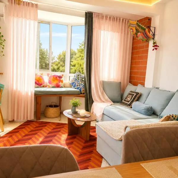 צימס - דירת אירוח בגליל עם מרפסת, hotel u gradu Kefar Weradim