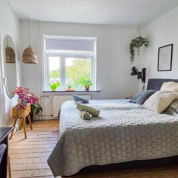 Aalborg में, होटल Self-check in Cozy apartment in Aalborg Centrum K 3 - 1 TV