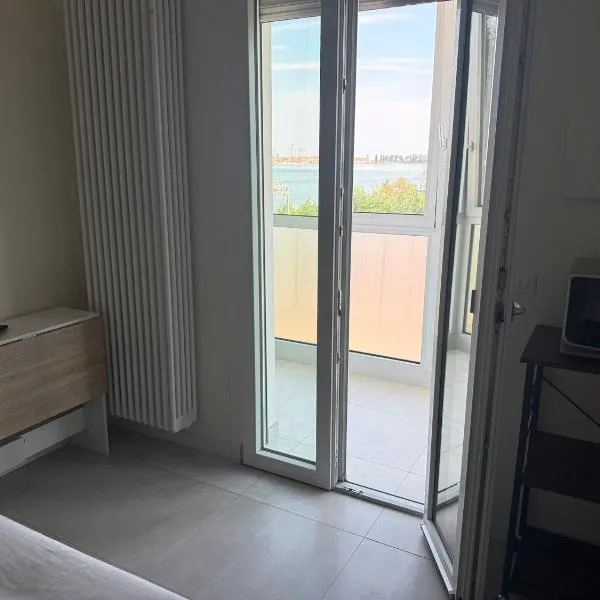 Bella Laguna Rooms Lagoon Beach & Parking, hotell i Chioggia