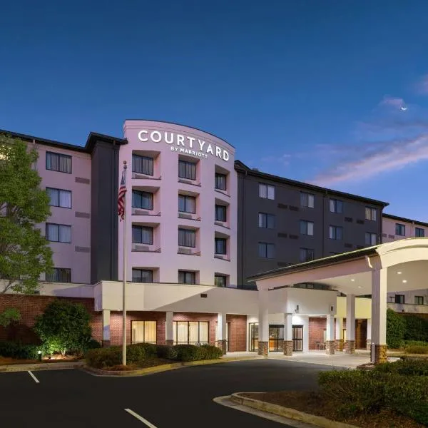 Courtyard by Marriott Atlanta Buford Mall of Georgia, hotel v destinácii Buford