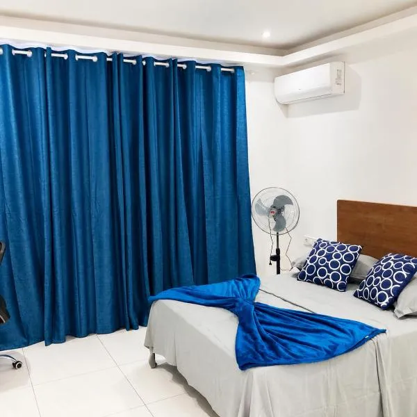 Mags GuestHouse, hotel v destinaci Praia