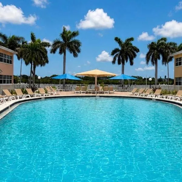 Barefoot Beach Resort in Indian Shores Minutes from Clearwater Beach, hotelli kohteessa Clearwater Beach