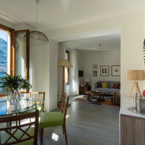 Romantic Pier by Rent All Como, hotel di Carate Urio