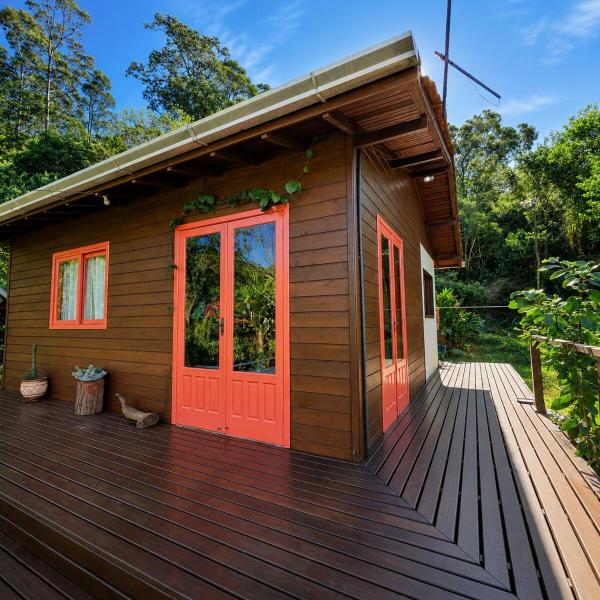 Peaceful Cabin with Ocean view, AC, TV 43, secure