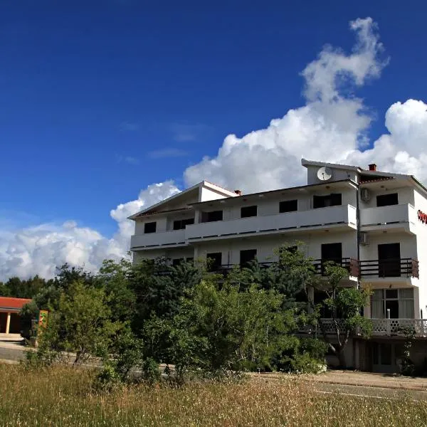 Viesnīca Hotel Rajna pilsētā Starigrada-Paklenica