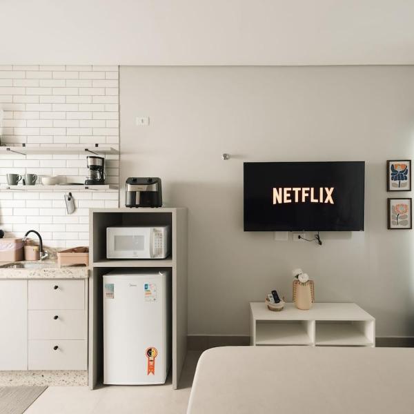 4-Studio Completo com Ar-Condicionado, TV e Lavanderia