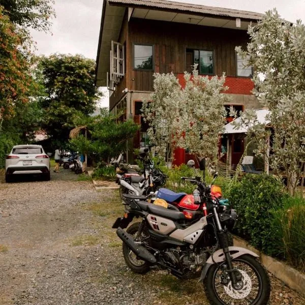 Moon Garden Hostel: Pai şehrinde bir otel
