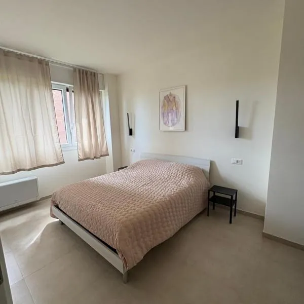 Beverara Home Trilocale ristrutturato zona navile, hotel u Bolonji