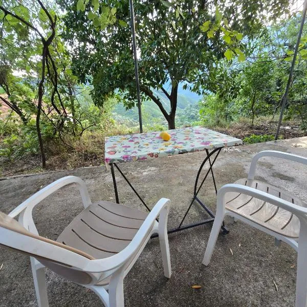 Moza Guesthouse Fterre, hotel en Fterë