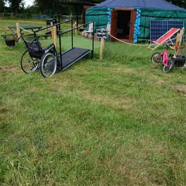 Escape to family Yurt in Chester: Chester'da bir otel