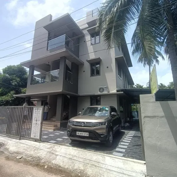 City Mitra Stay Homes, מלון בטריסור