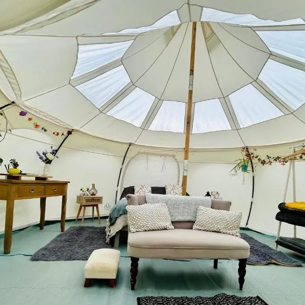 Luxury Stargazing Glamping - Seren Hardd with Hot Tub, hotel a Llanidloes