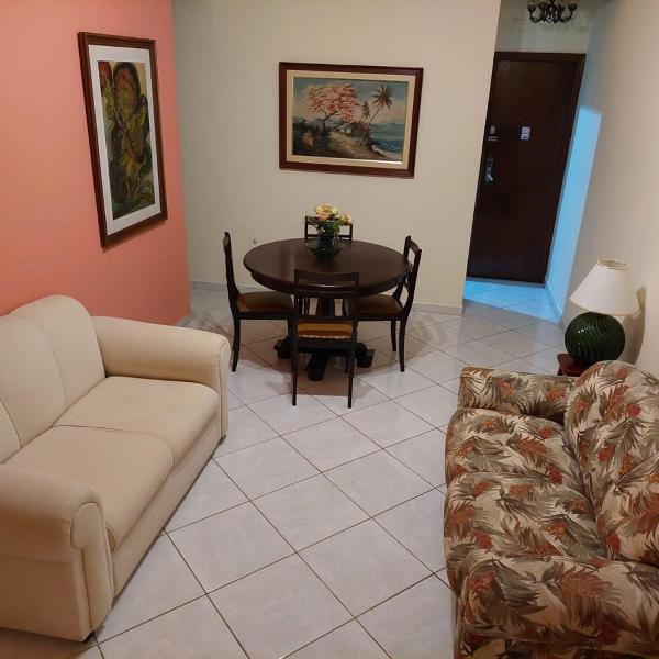 Estadia Aconchegante Apto 2 quartos e sala - Copacabana Posto 4 - Perto do Metrô - Foto 2