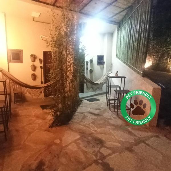 N1 Suite Com jardim e espaço gourmet a 700 m da praça